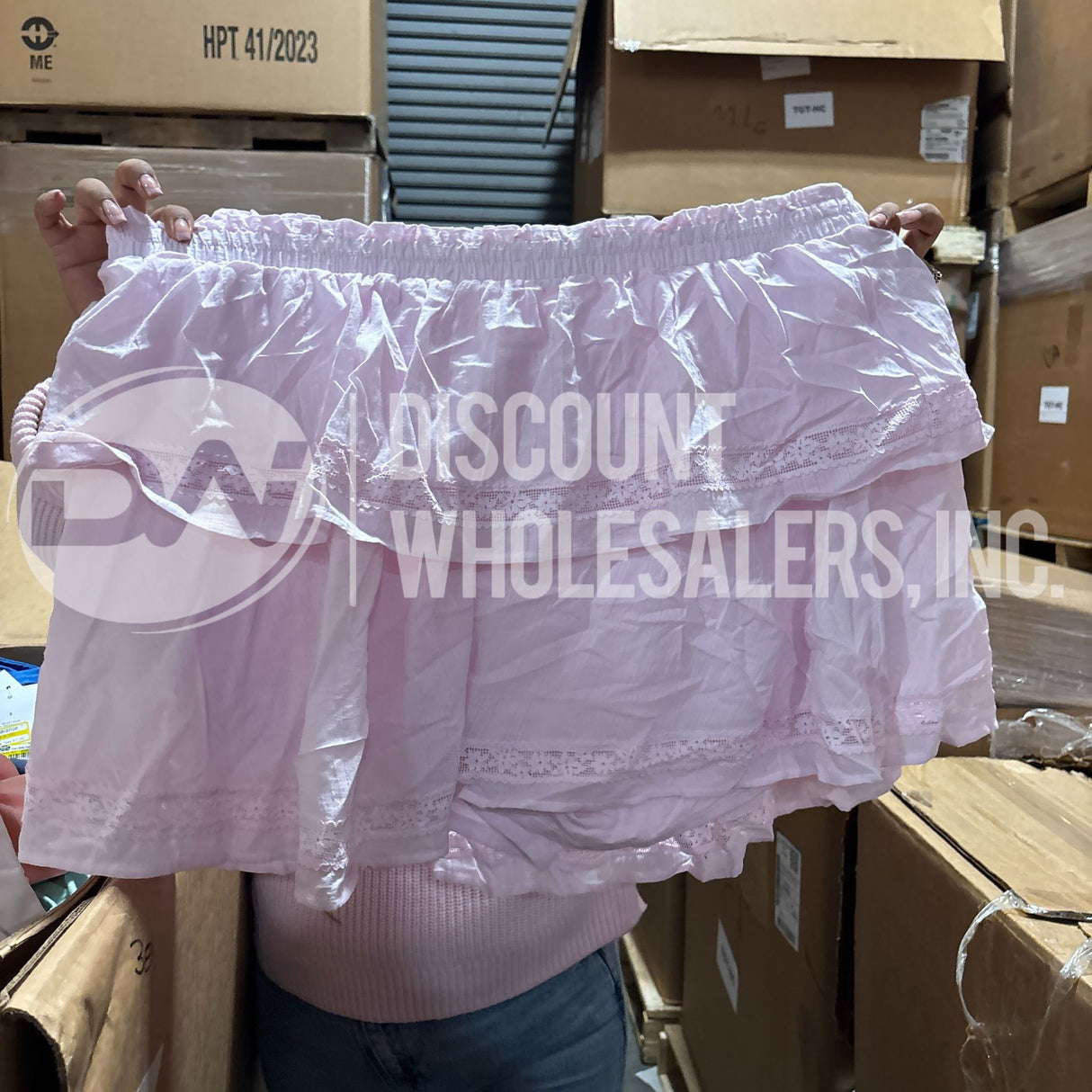 TGT Clothing Mix of Women, Men & Kids (26 Pallet Per Truck)