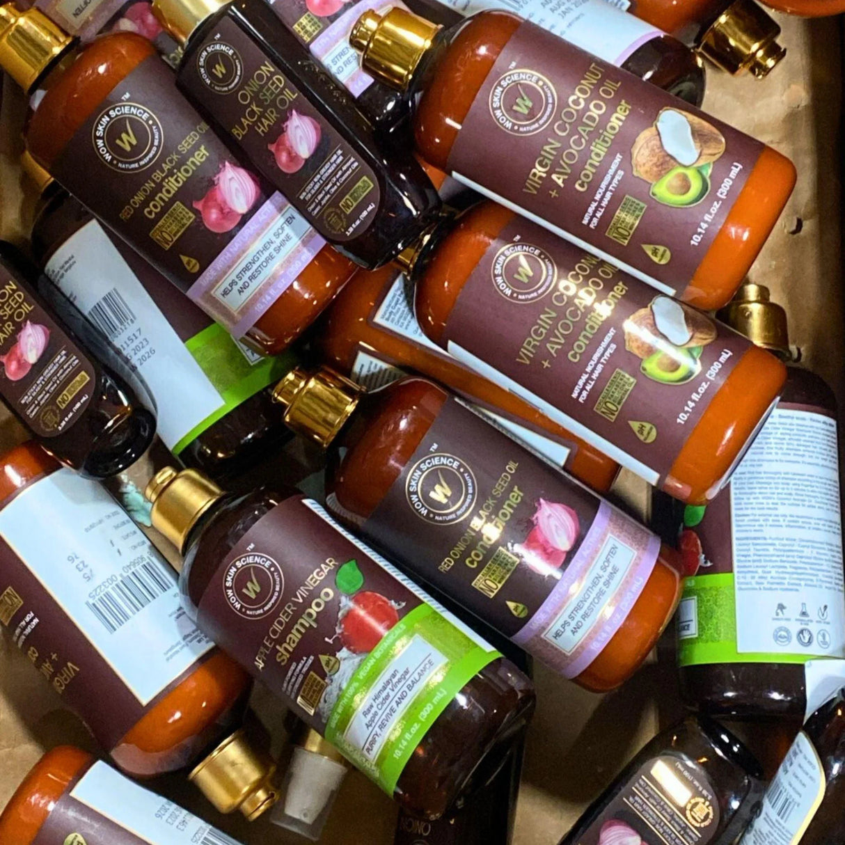 Wow Skin Science Mix includes Shampoo ,Conditioner , Hair Oil