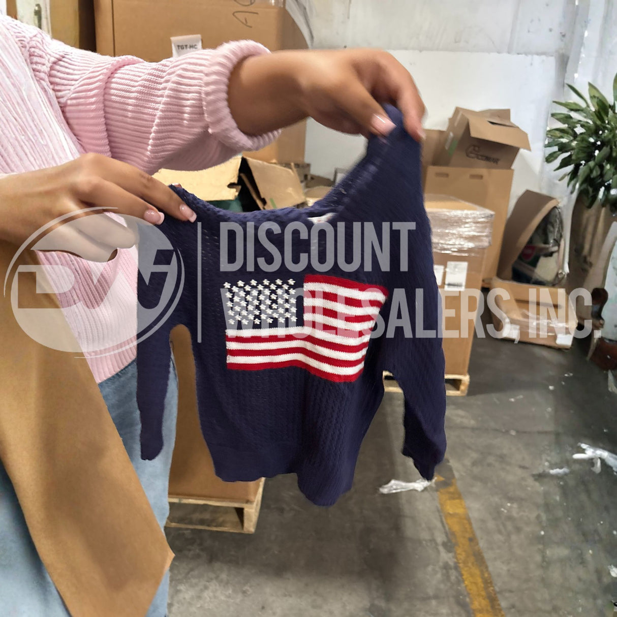 TGT Clothing Mix of Women, Men & Kids (26 Pallet Per Truck)