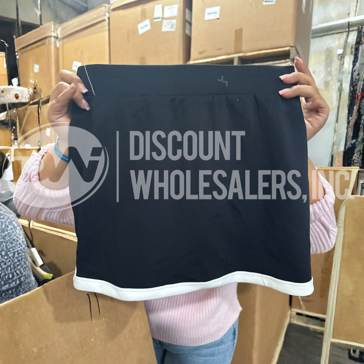 TGT Clothing Mix of Women, Men & Kids (26 Pallet Per Truck)