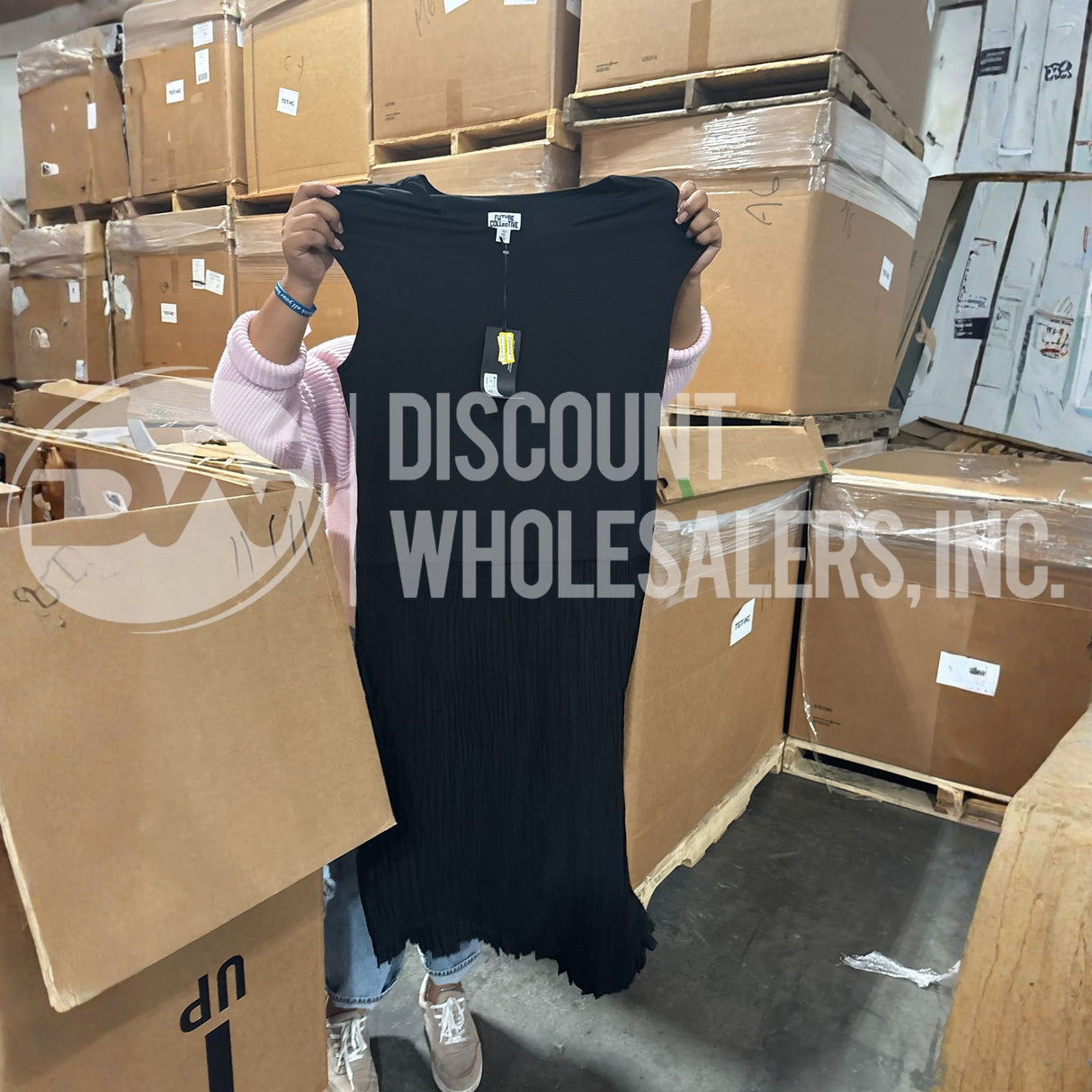 TGT Clothing Mix of Women, Men & Kids (26 Pallet Per Truck)