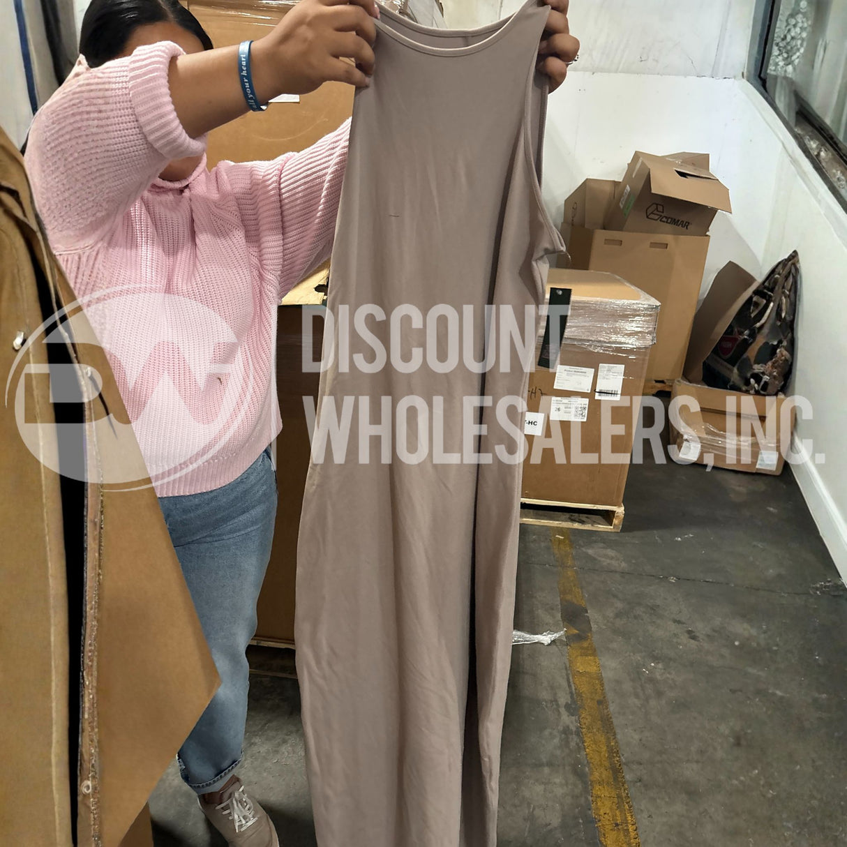 TGT Clothing Mix of Women, Men & Kids (26 Pallet Per Truck)