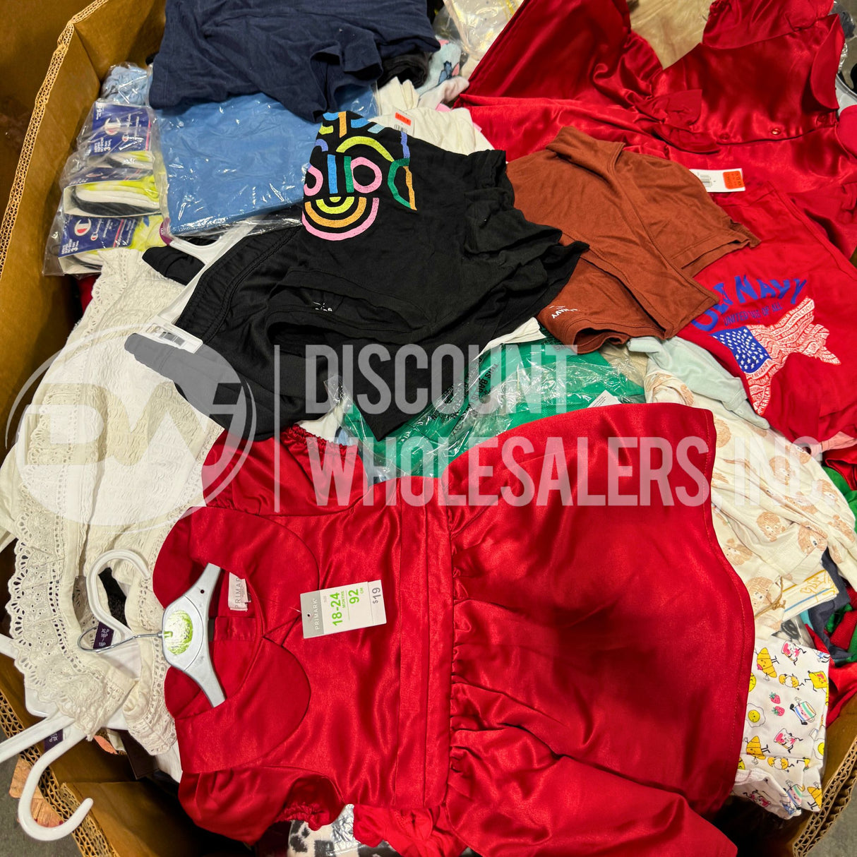 DWI APPAREL MIX - Various Seasonal Pieces Women,Men,Kids (300 PCS/PLT)