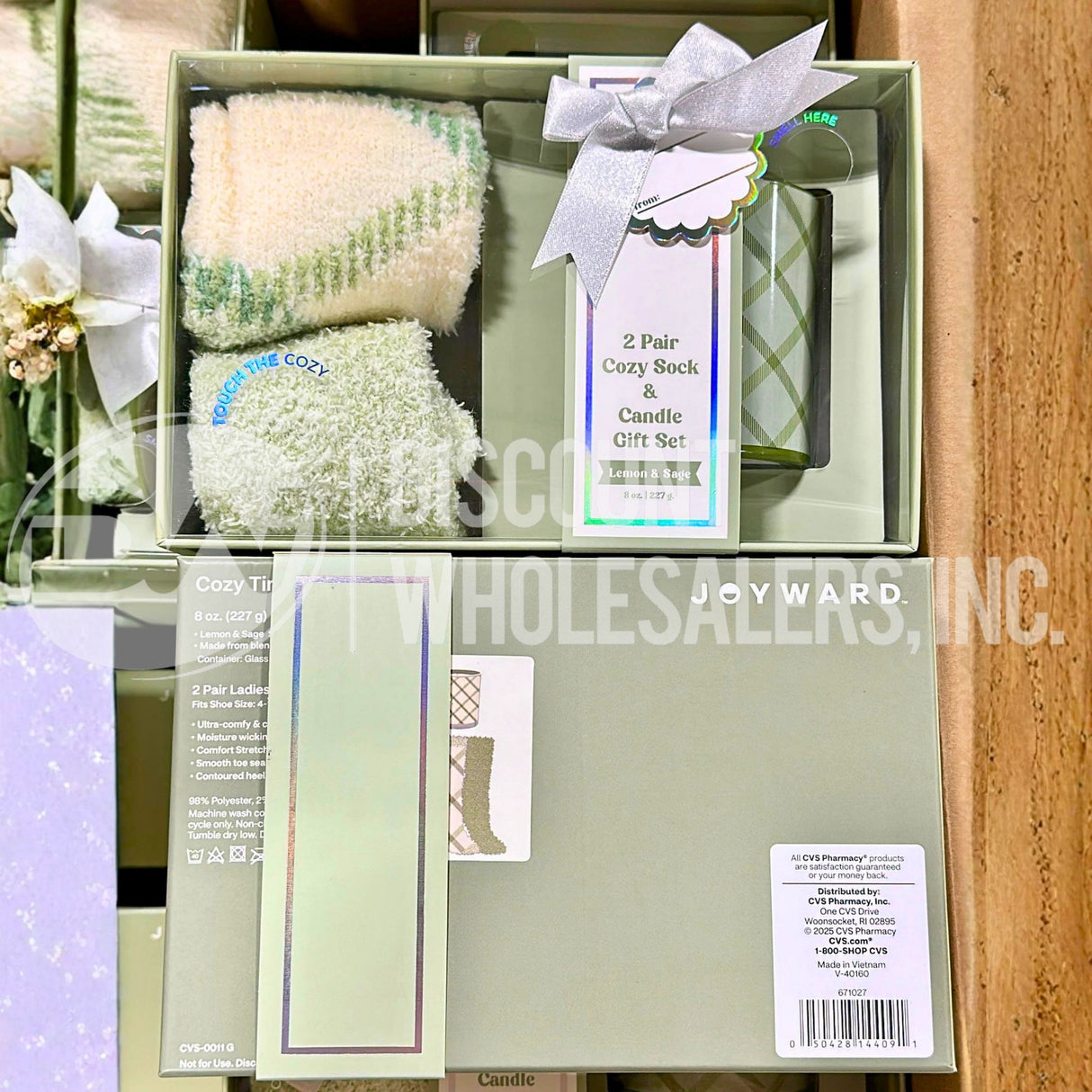 Joyward 2 Pair Cozy Sock & Candle Gift Set Lemon & Sage 8 Oz (38 Pcs Lot)