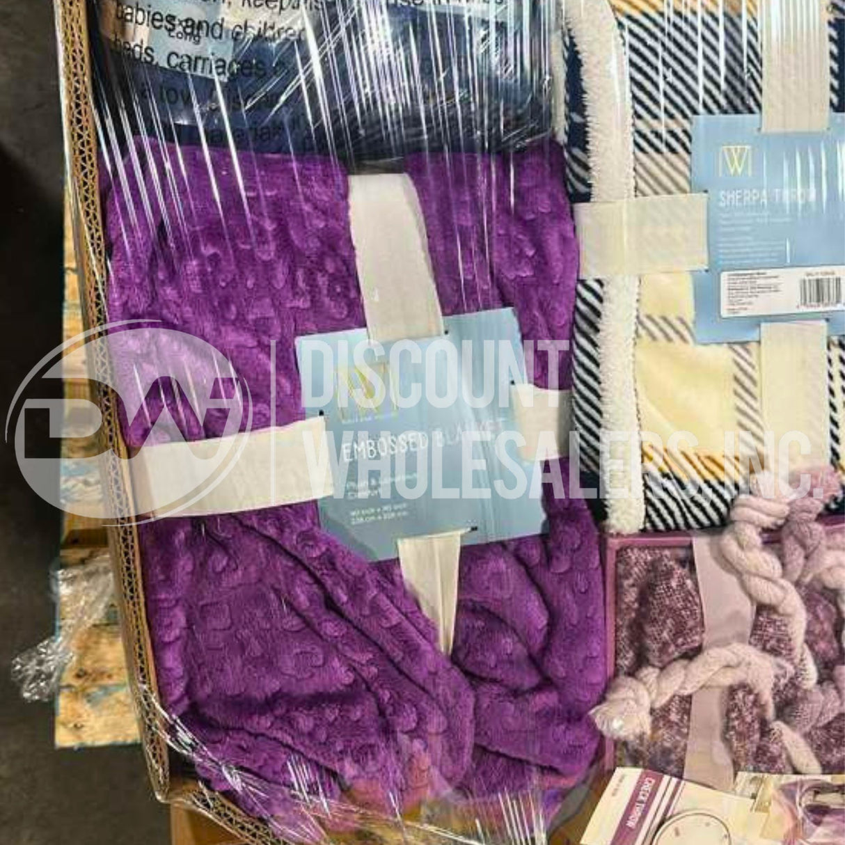 Throw Assorted Different Sizes (60 Pcs Per Pallet)