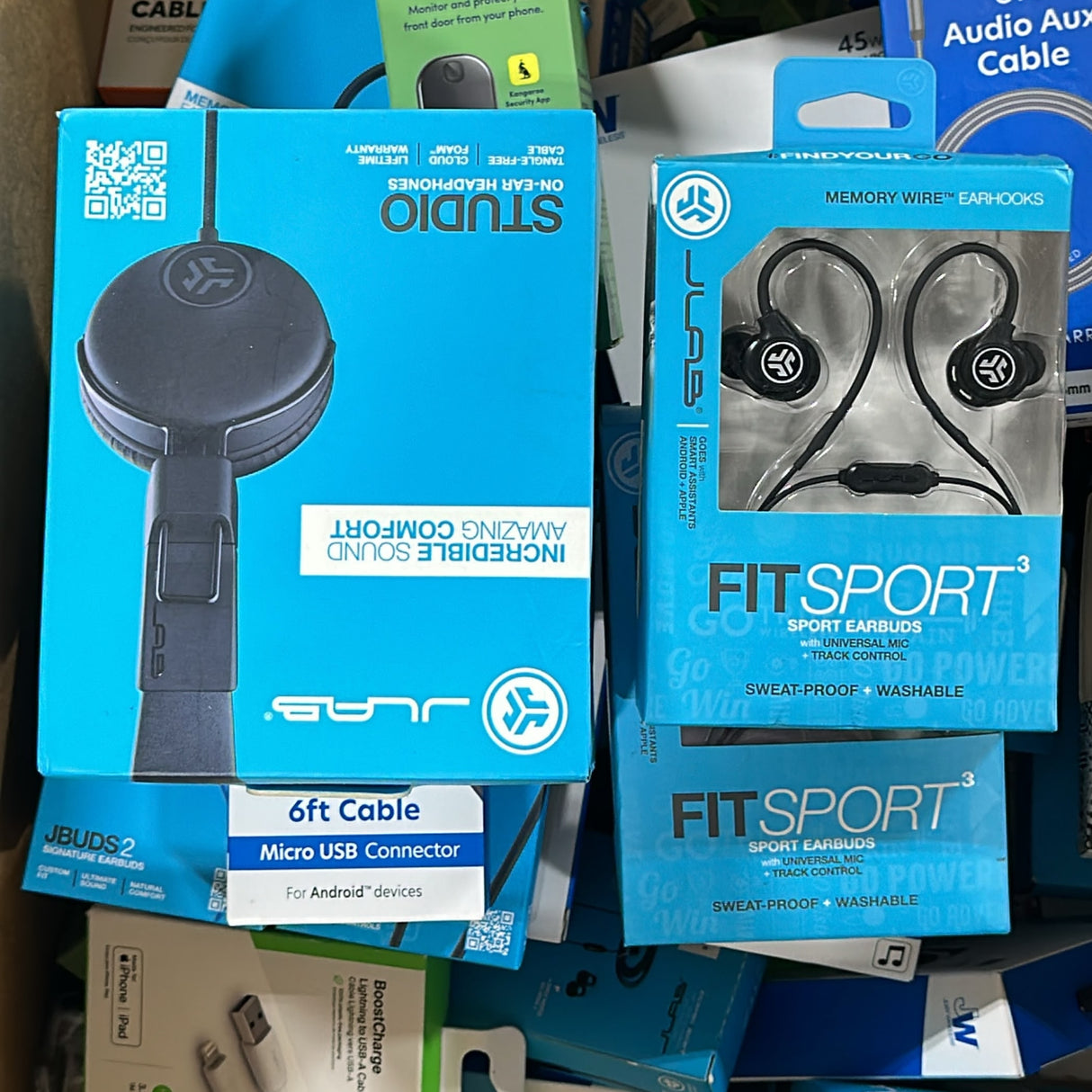 Electronics Accessories Assorted Different Styles And Brands (100 Pcs Lot)
