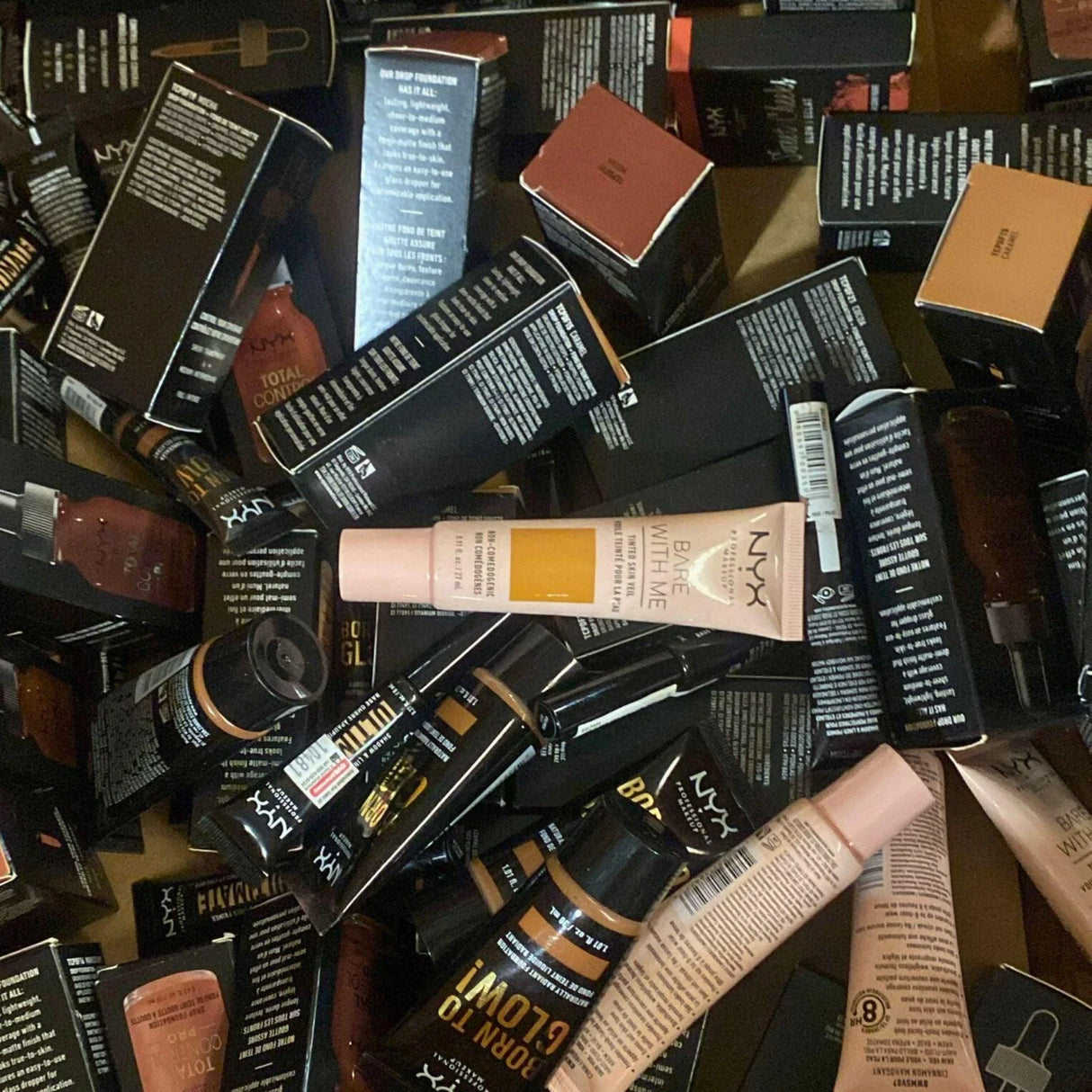 NYX Assorted Foundations & Shadow + Liner Primer