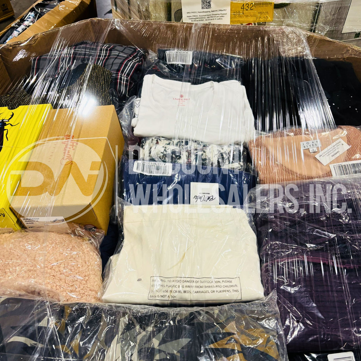Assorted Home Shopping Channel Clothing ( WOMEN'S ) (200 Pcs Per Pallet)