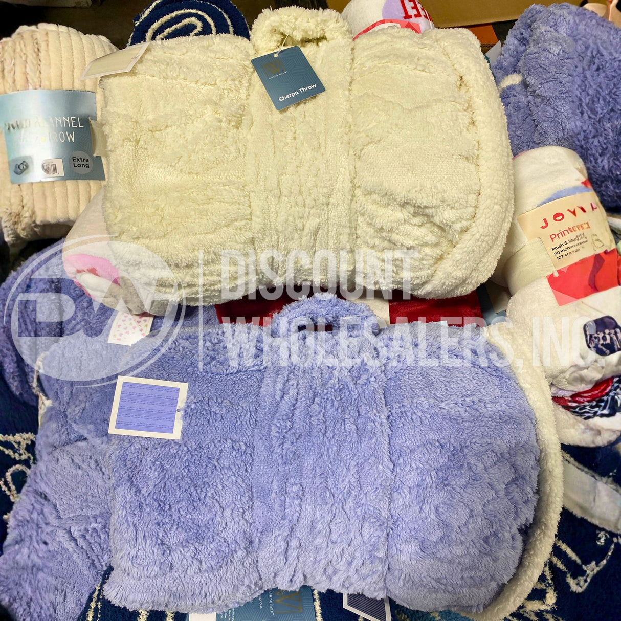Throw Assorted Different Sizes (70 Pcs Lot)