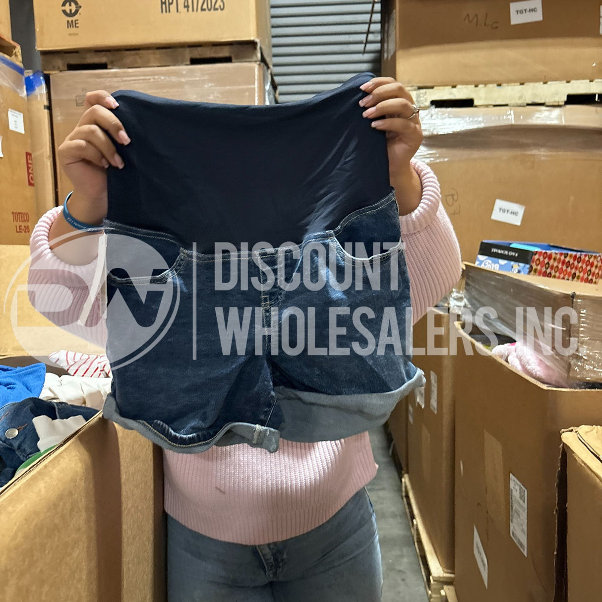 TGT Clothing Mix of Women, Men & Kids (26 Pallet Per Truck)