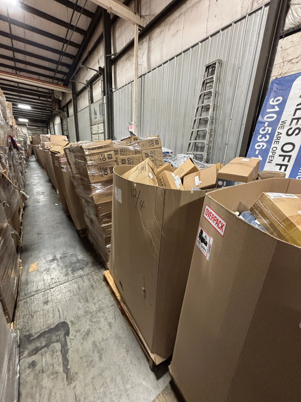 WM Medium Unmanifested Dotcom Returns Load (24 Pallet Per Truck)