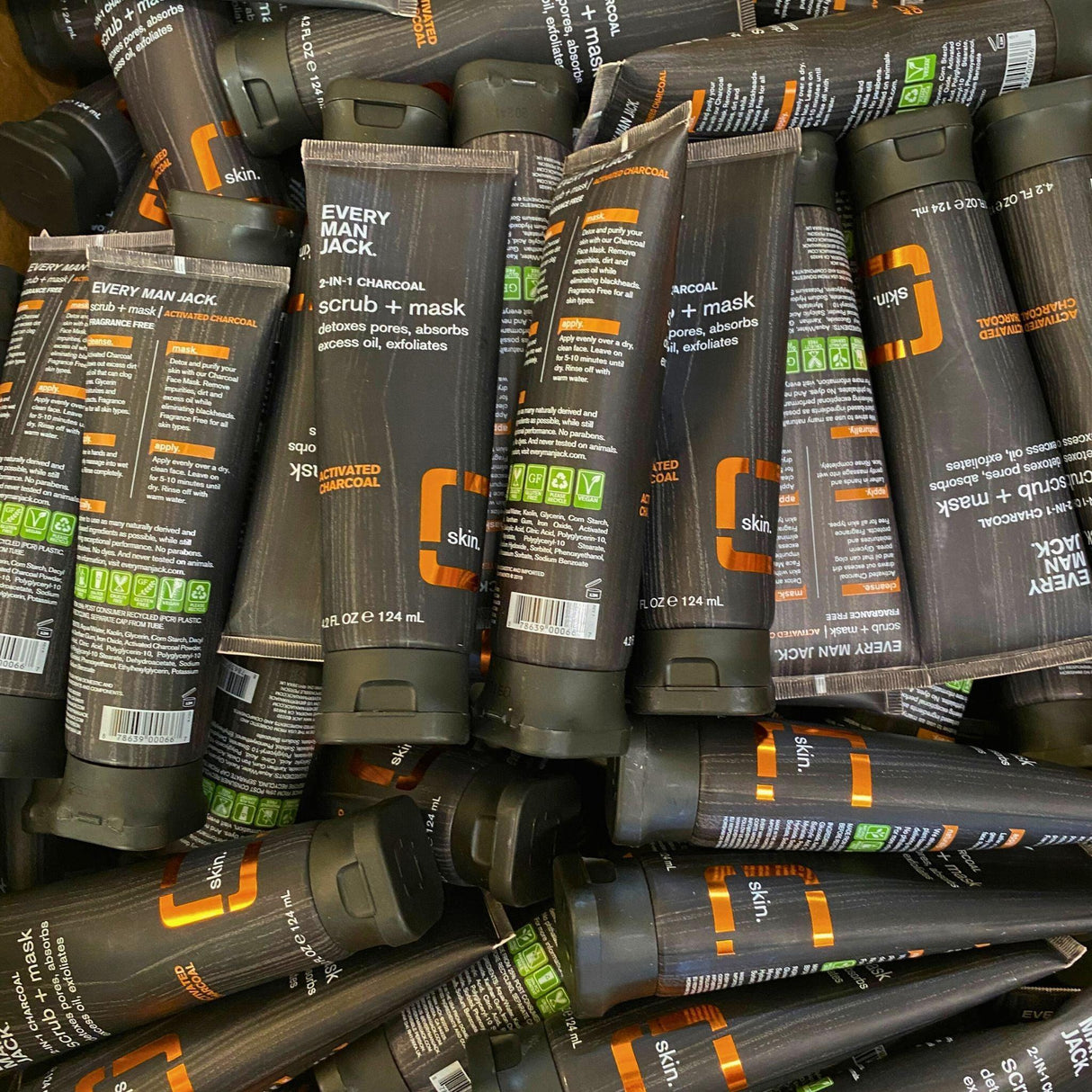 Every Man Jack 2 In 1 Charcoal Scrub + Mask 4.2OZ (50 Pcs Lot) - Discount Wholesalers Inc