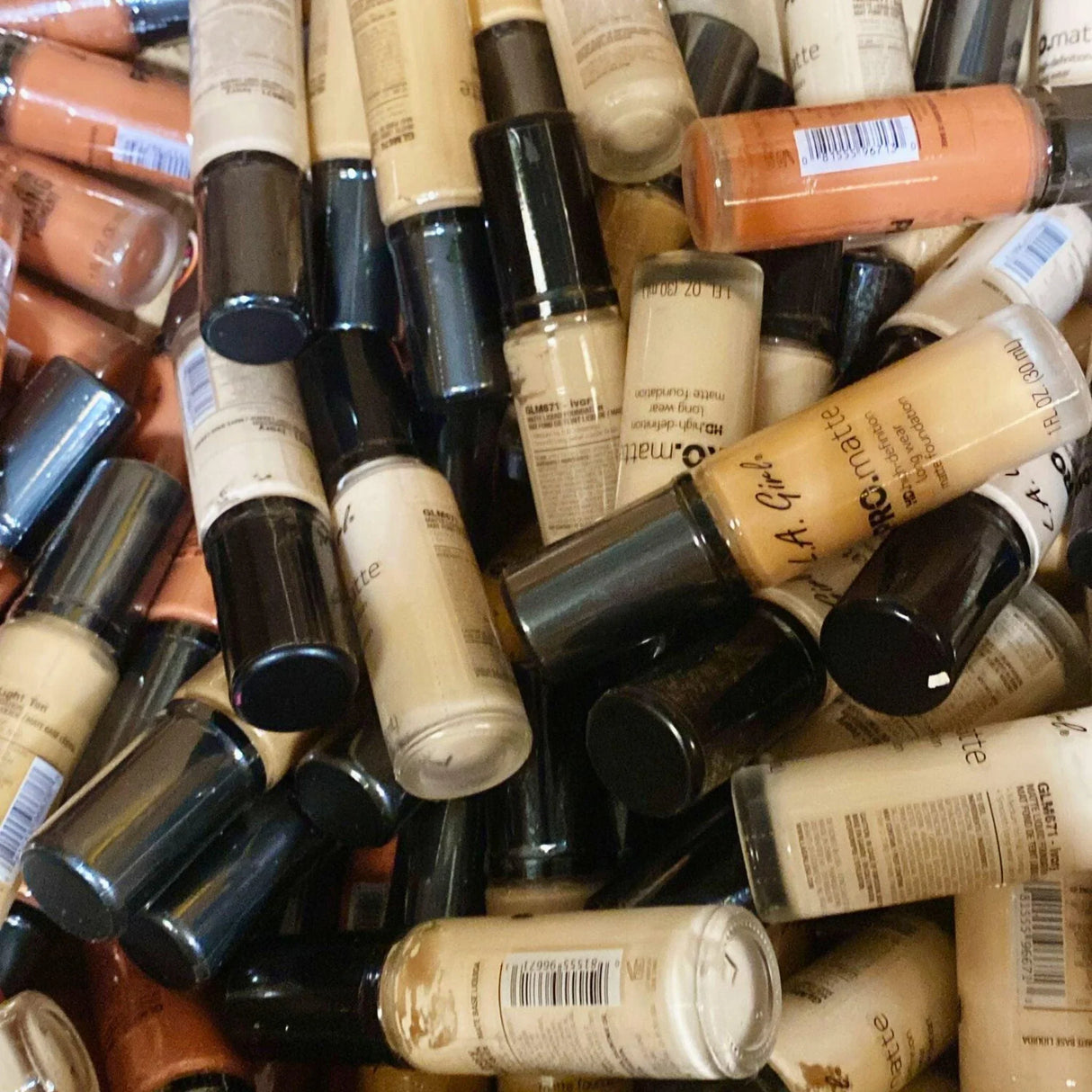 LA Girl Pro Matte Foundation & Color Foundation (70 Pcs Lot) - Discount Wholesalers Inc