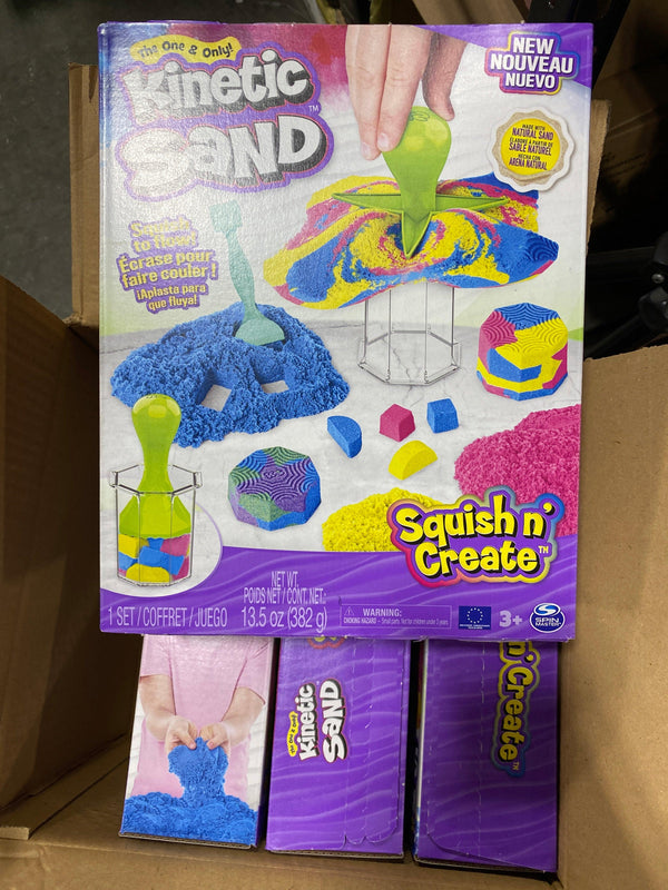 The One & Only Kinetic Sand Squish Squish to Flow! Squish N' Create Ages 3+1 set (40 Pcs Lot) - Discount Wholesalers Inc