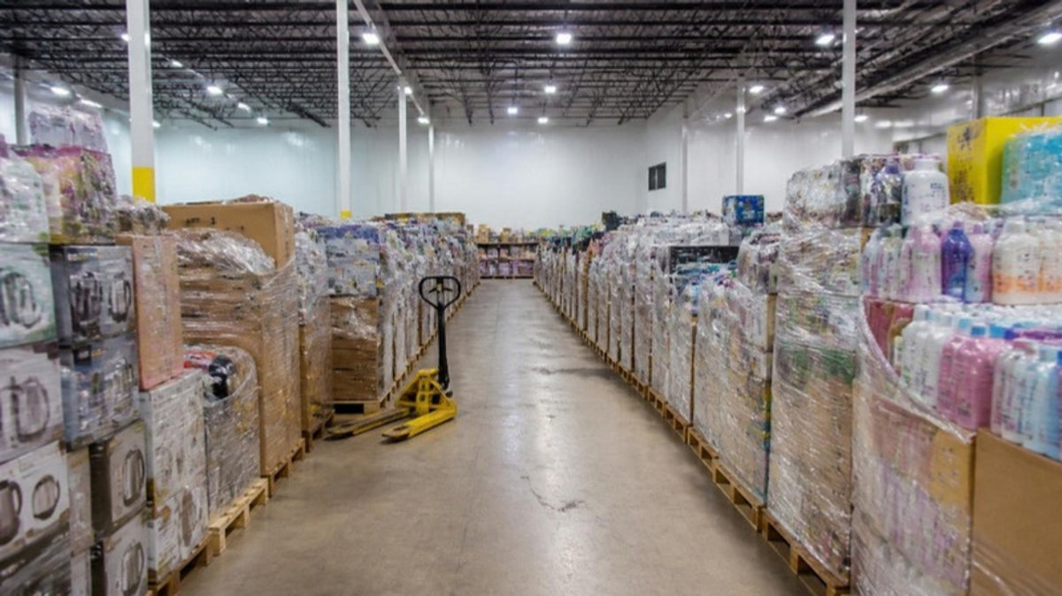 Pallets de Liquidación en Venta: Aprovecha Grandes Ahorros en Inventario