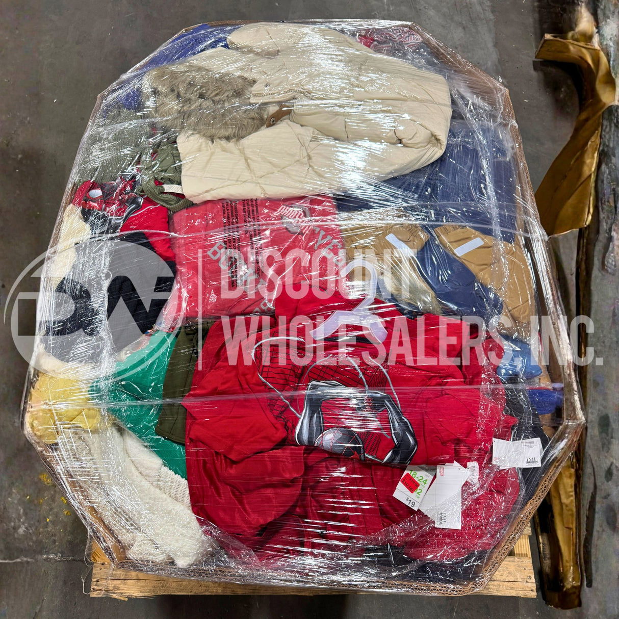 DWI APPAREL MIX - Various Seasonal Pieces Women,Men,Kids (300 PCS/PLT)