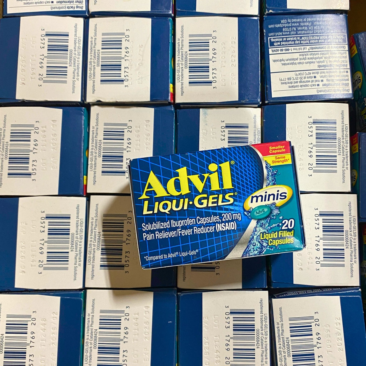 Advil Liquid-Gels Minis Solubilized Ibuprofen Capsules, 200 Mg Pain Reliever/Fever Reducer (NSAID) 20 Liquid Filled Capsules 