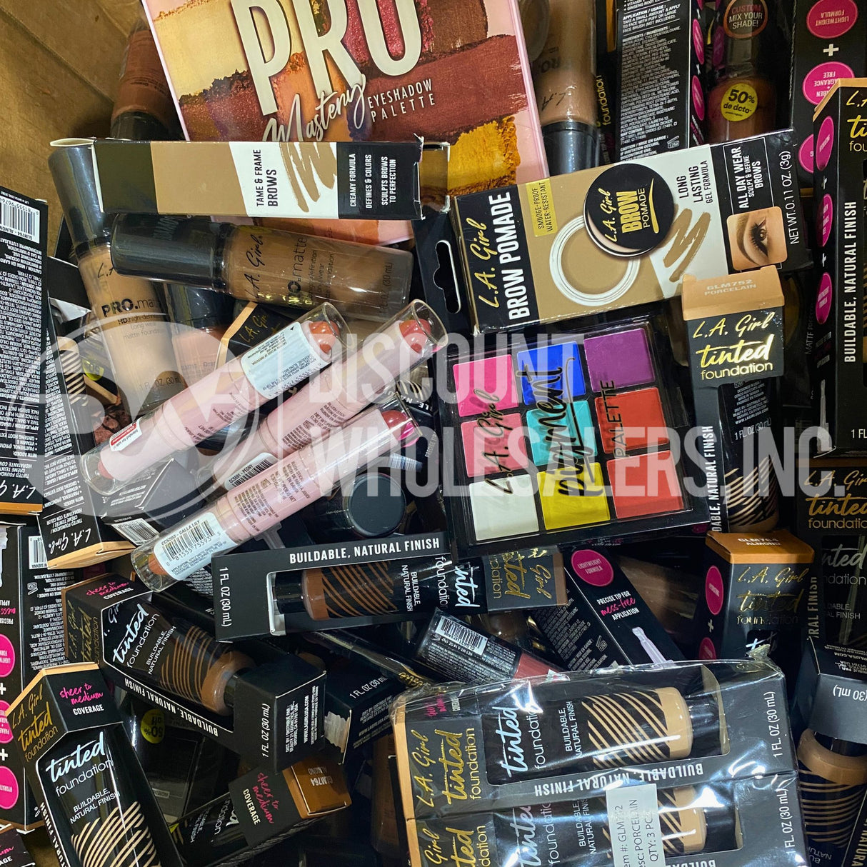 L.A Girl and L.A Colors Assorted Makeup, Mixed sizes (100 Pcs Lot)