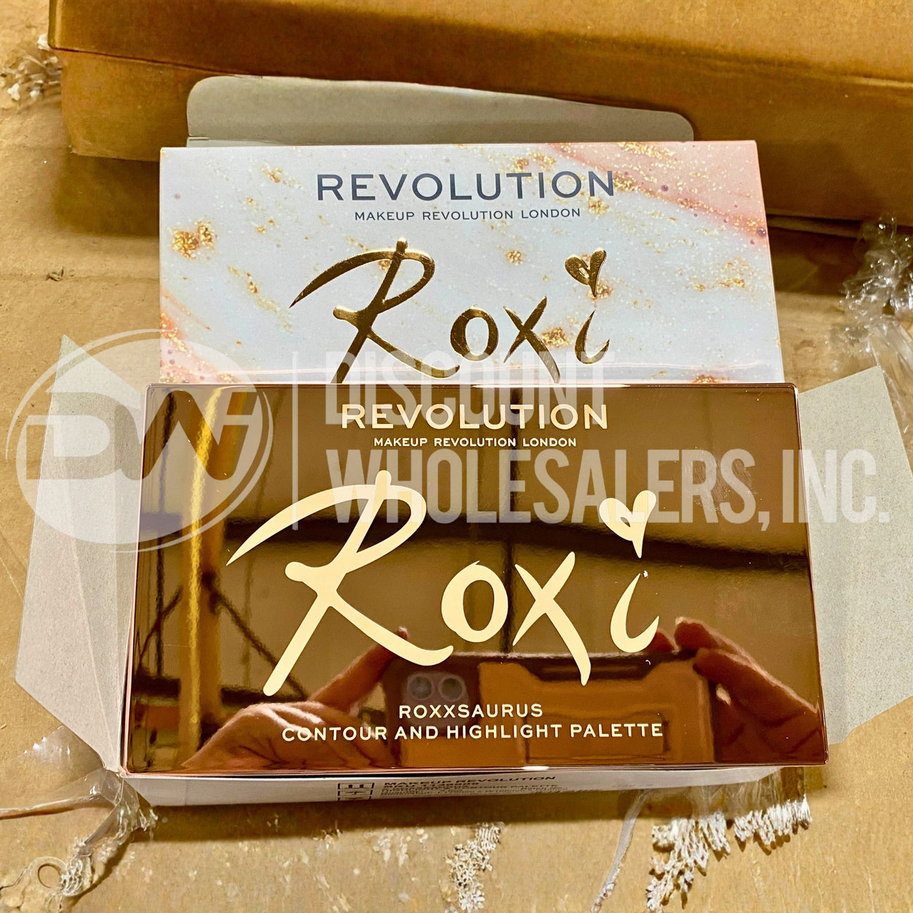 Revolution Beauty Roxi Roxxsaurus Highlight and Contour Palette (36 Pcs Lot)