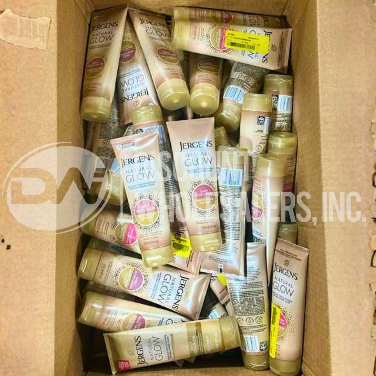 Jergens Natural Glow Daily Moisturizer Fair to Medium 7.5 Oz (74 Pcs Lot)