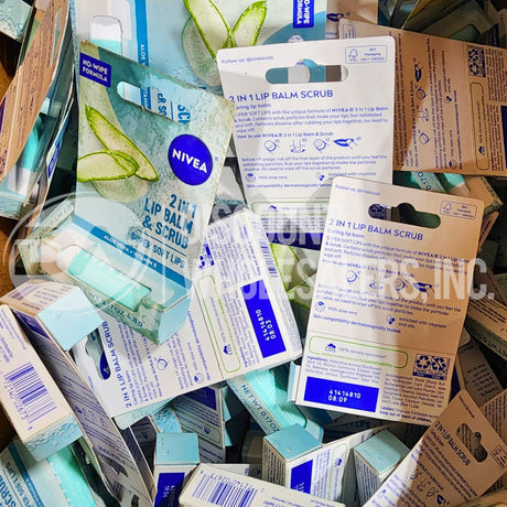 Nivea 2 in 1 Lip Balm & Scrub with Aloe Vera 0.17 OZ (240 Pcs Lot)