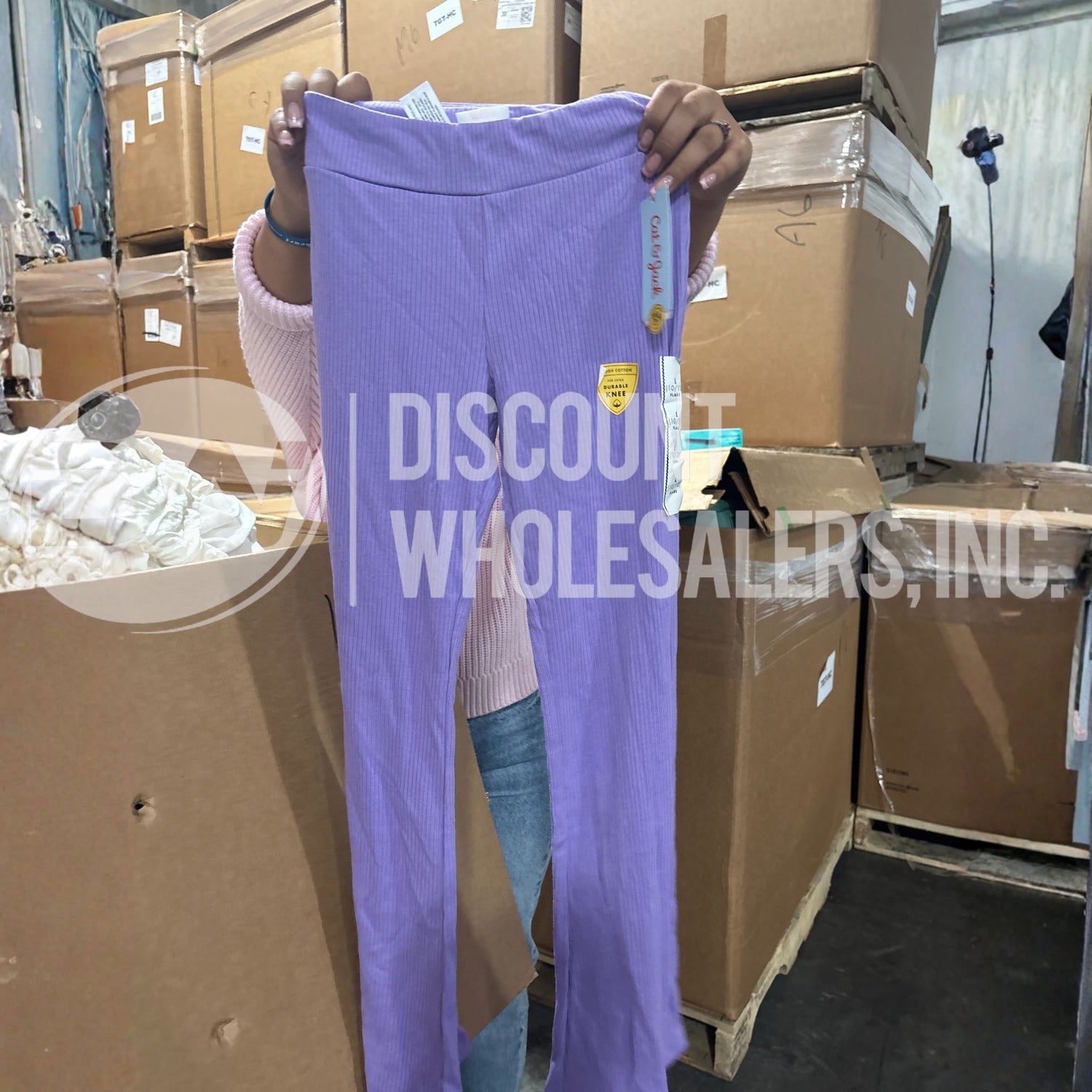 TGT Clothing Mix of Women, Men & Kids (26 Pallet Per Truck)
