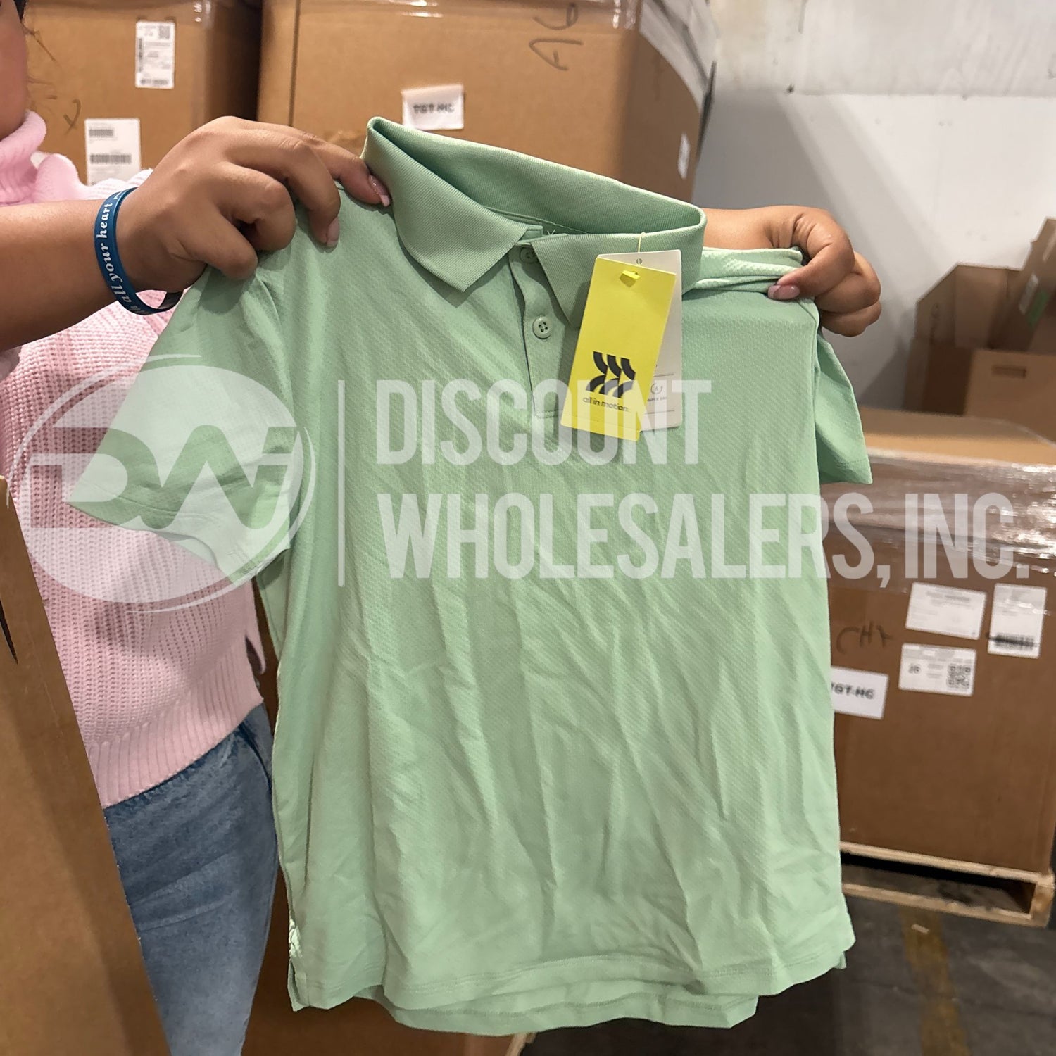 TGT Clothing Mix of Women, Men & Kids (26 Pallet Per Truck)