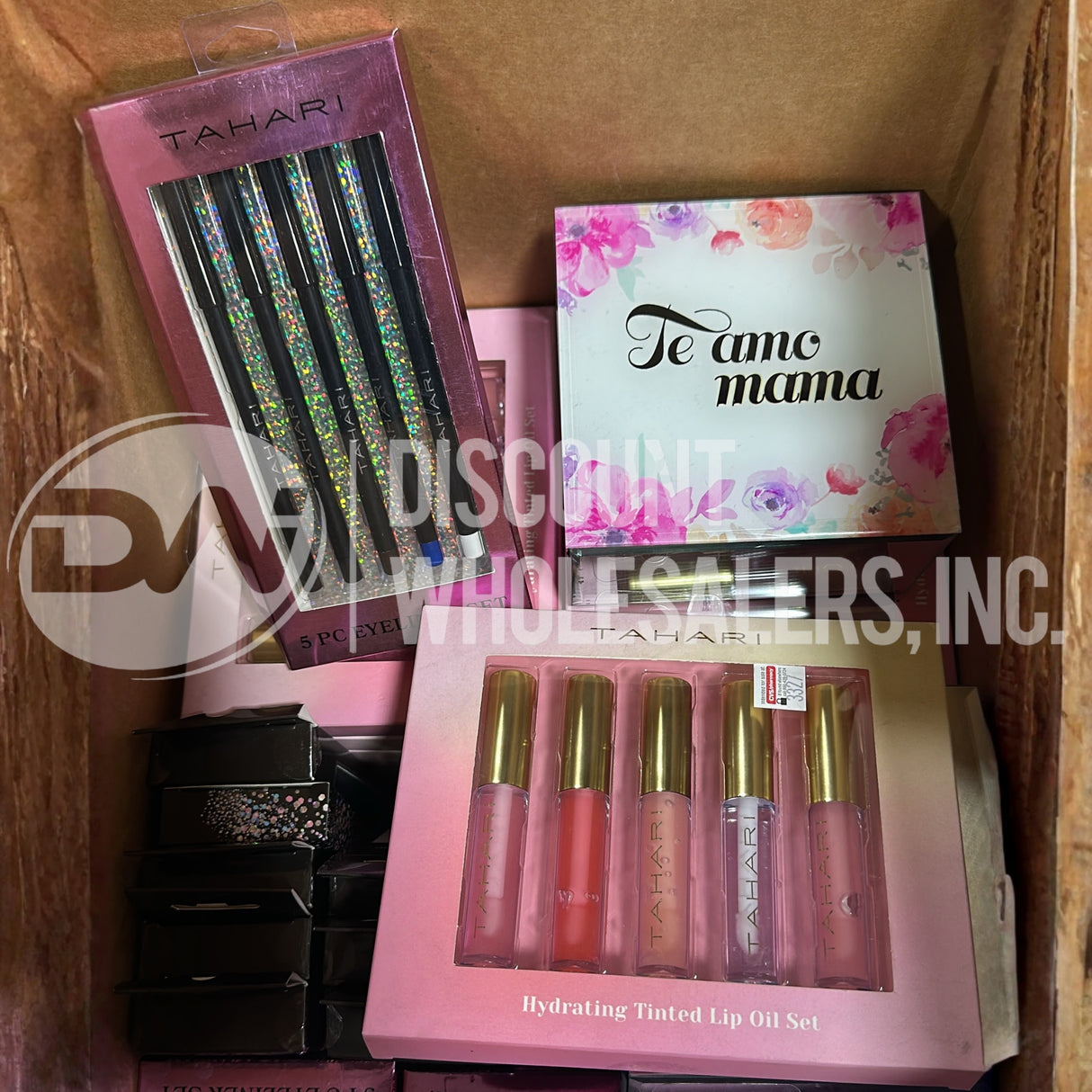 Tahari Cosmetics Assorted Different Sizes and Styles (55 Pcs Lot)