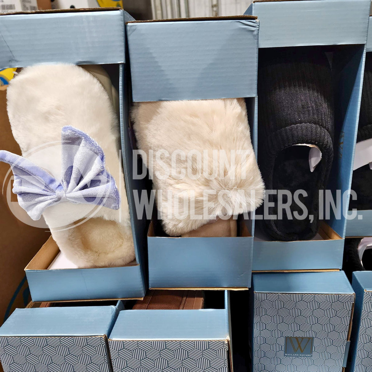 Wayland Assorted Slippers Unisex Different Sizes And Shades (150 Pcs Per Pallet)