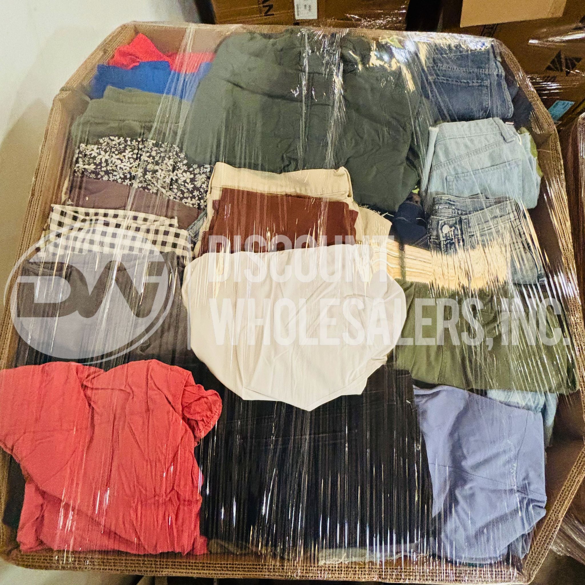 alt
Surtido de prendas variadas, marca reconocida, tallas grandes para mujer (500 piezas por pallet)