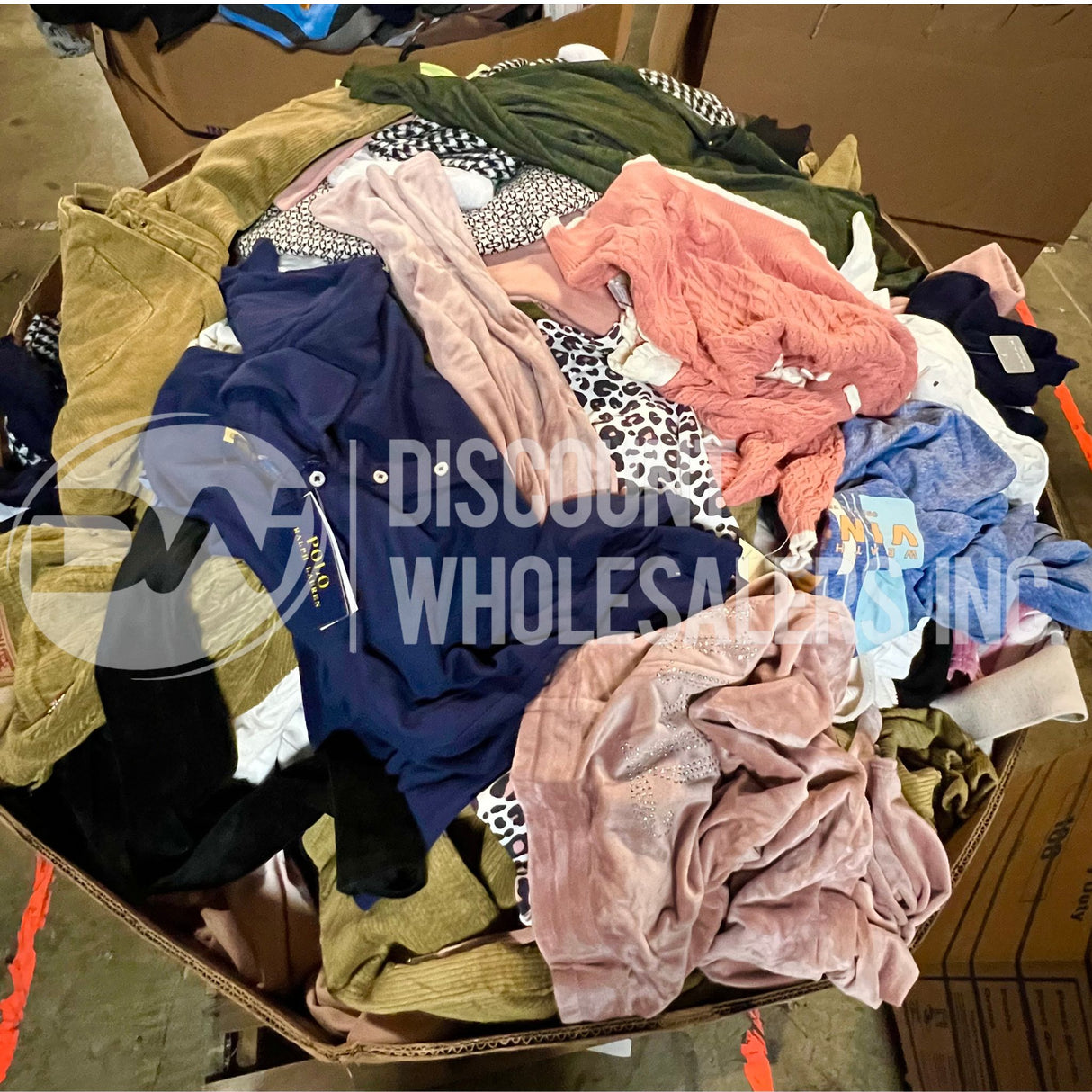 Winter Apparel Closeout (22,000 Pcs per Truck)