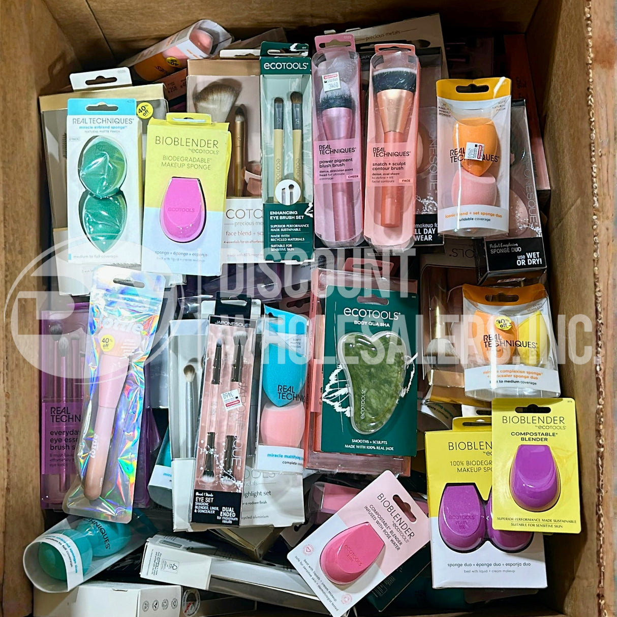 Assorted Brush, Sponges And More Different Sizes (260 Pcs Lot)