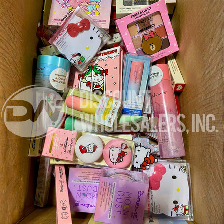 Creme Assorted Makeup Assorted Eyeshadows, Liners, Lips, Blush, and More (100 Pcs Lot)