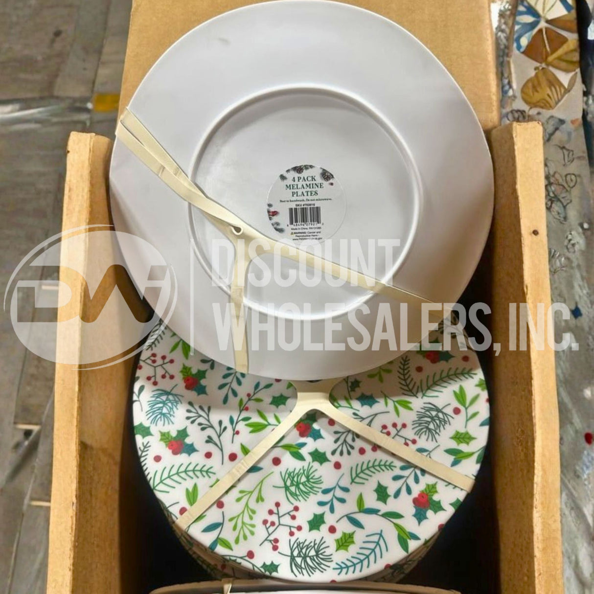 Christmas Holiday Winter 10.5 Melamine Dinner Plates w/Holly & Pine 4 Pack (156 Pcs Lot)