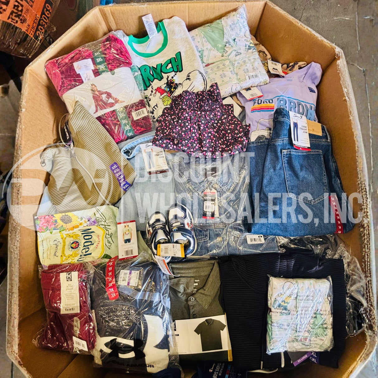 Sam's Clothing Pallet (250 Pcs Per Pallet)