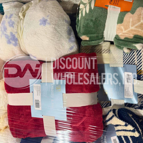 Throw Assorted Different Sizes #6 (60 Pcs Per Pallet)