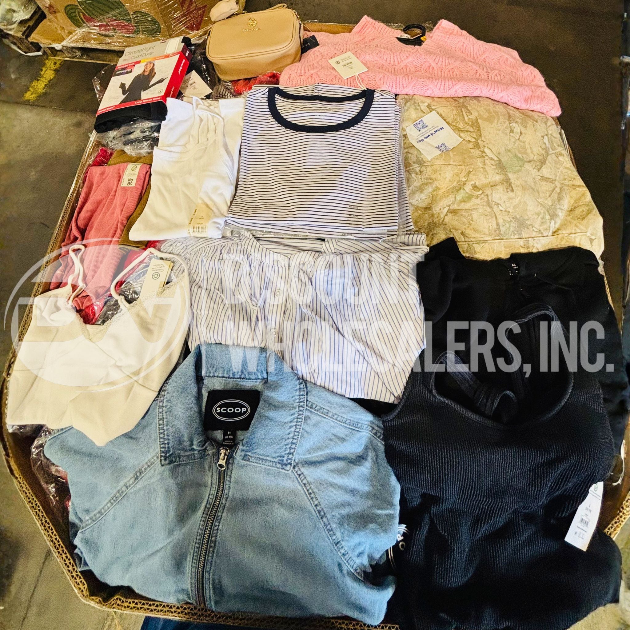 Wlmrt Mezcla de prendas (500 piezas por pallet)