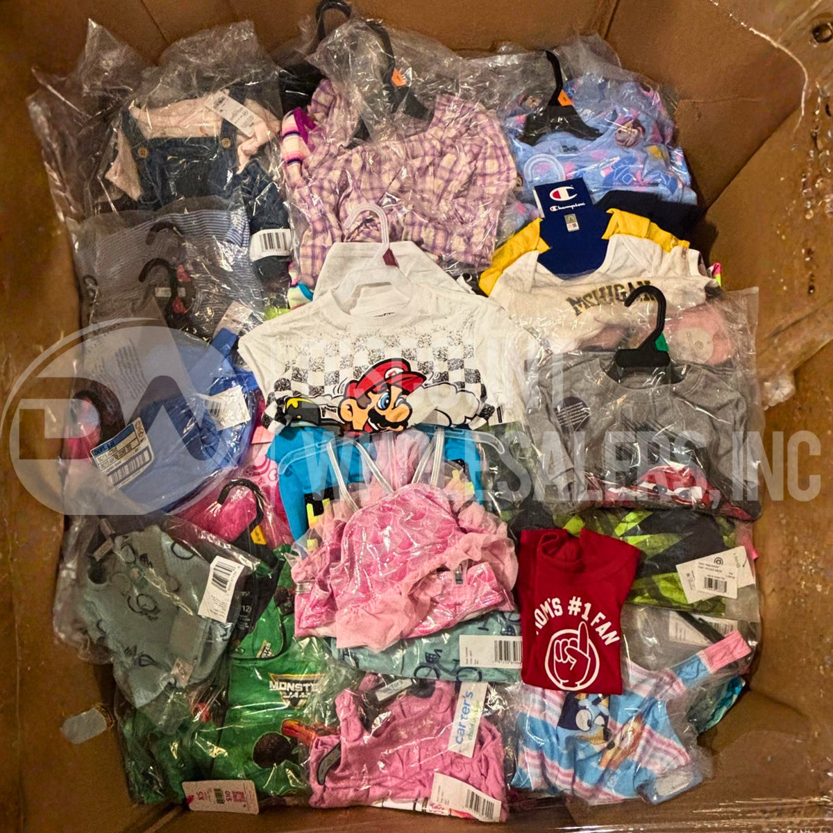 Assorted Wlmrt Kids Apparel - (500 Pcs Per Pallet)