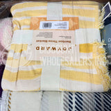 Throw Assorted Different Sizes (60 Pcs Per Pallet)