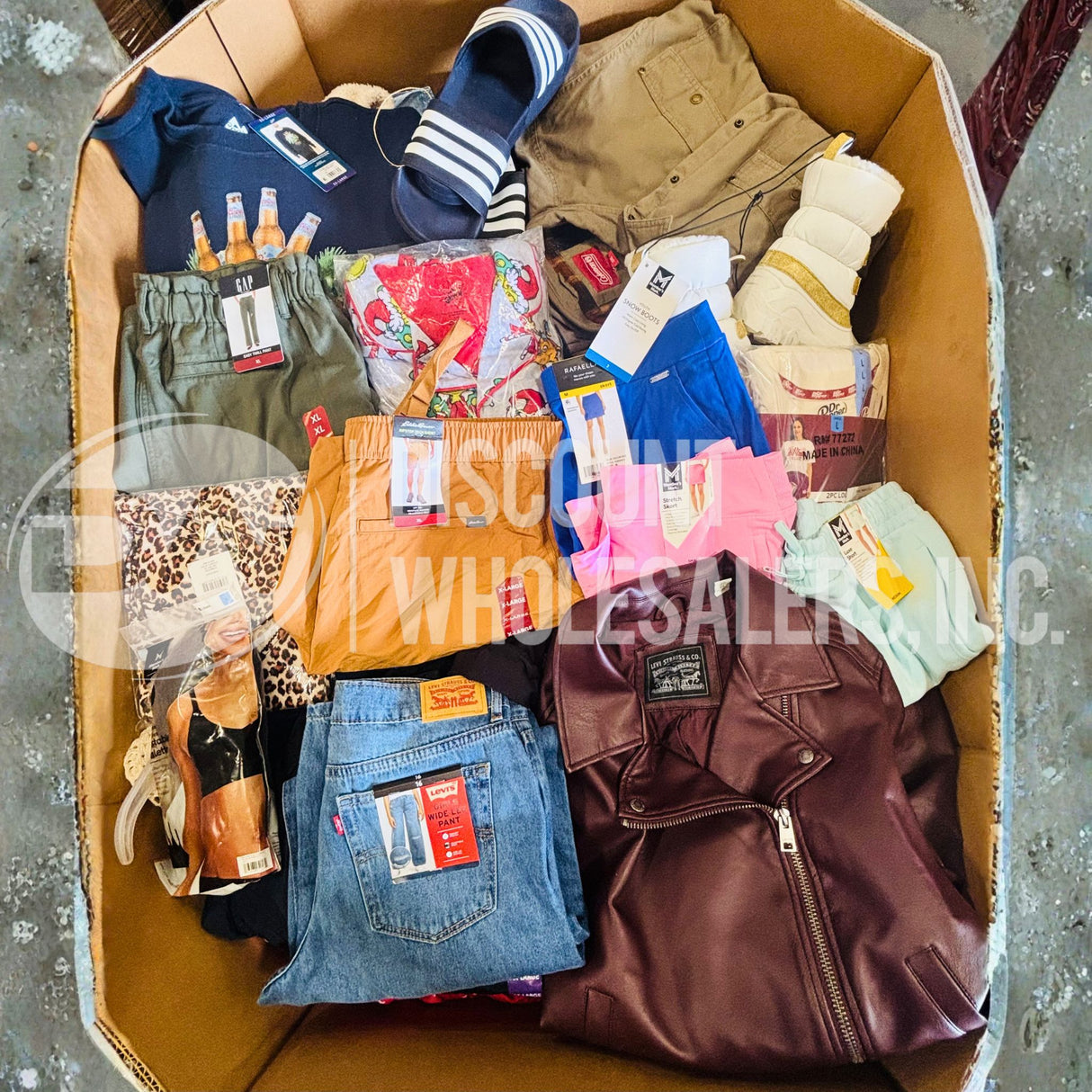 Sam's Clothing Pallet (250 Pcs Per Pallet)