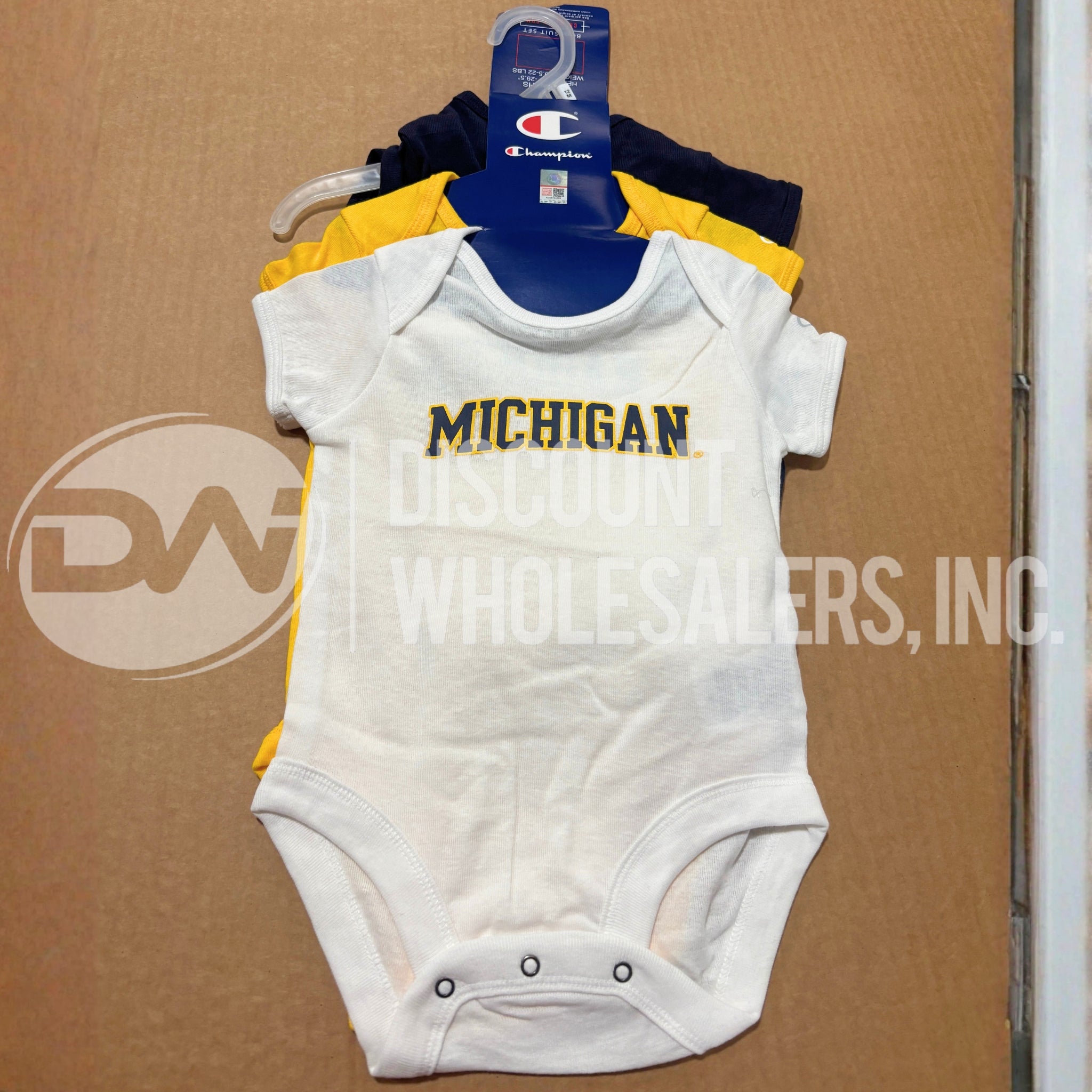 Ropa infantil variada de Wlmrt - (500 pzas por tarima)