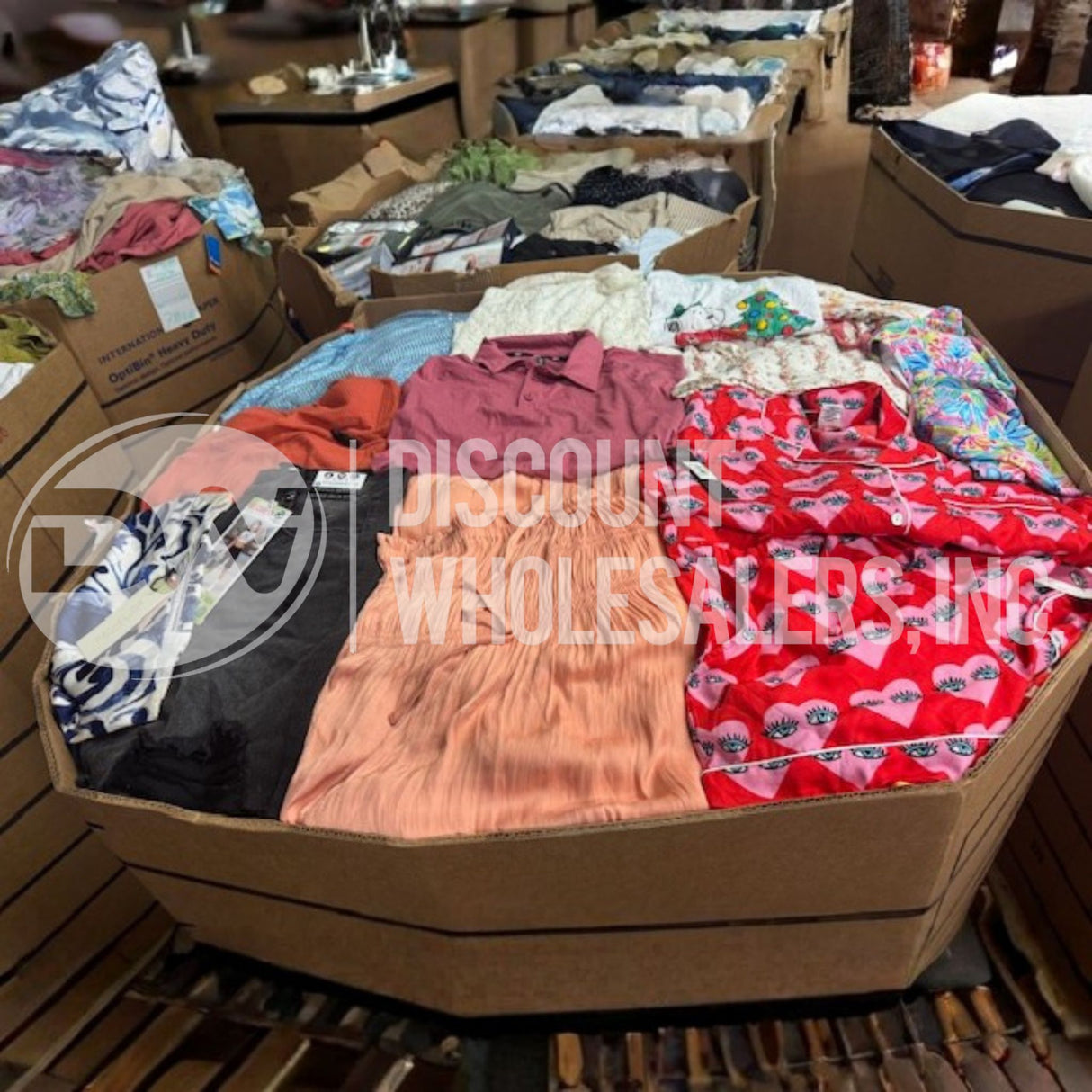 Branded Spring&Summer Apparel (48,000 Pcs per Truck)