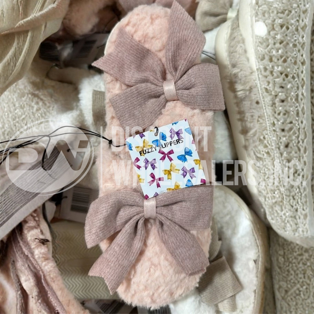 Fuzzy Slippers For Women Different Sizes And Colors (100 Pcs Lot)
