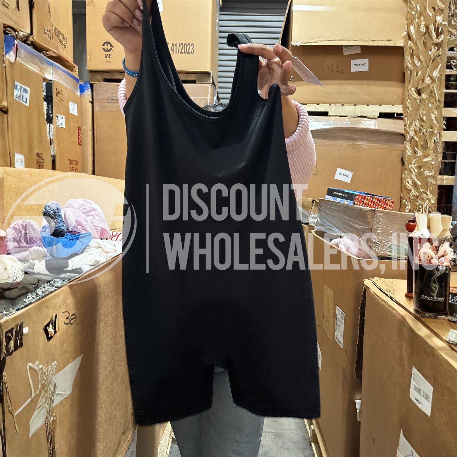 TGT Clothing Mix of Women, Men & Kids (26 Pallet Per Truck)