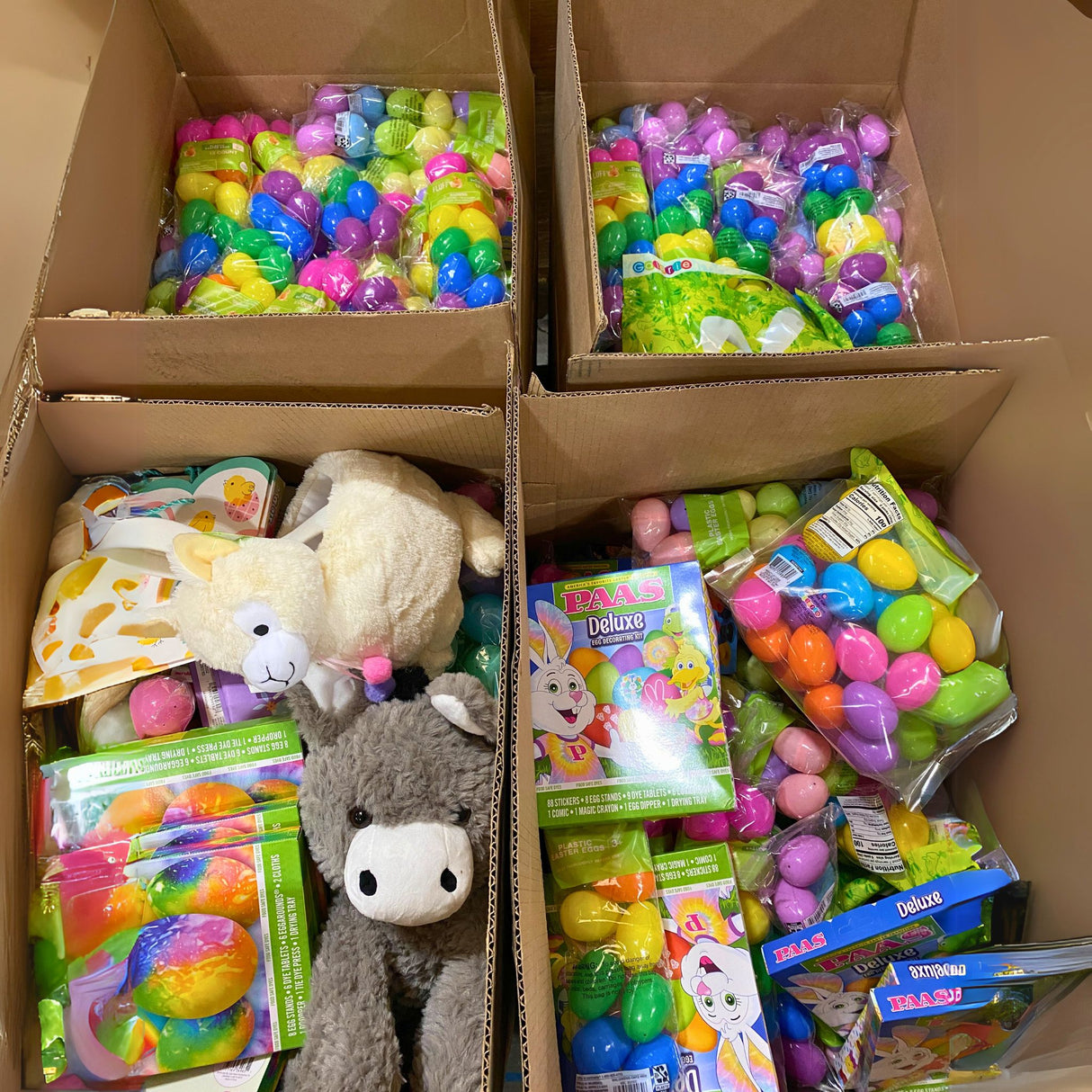 Seasonal Assorted Easter Pallet (Accessories, Eggs, Baskets) 