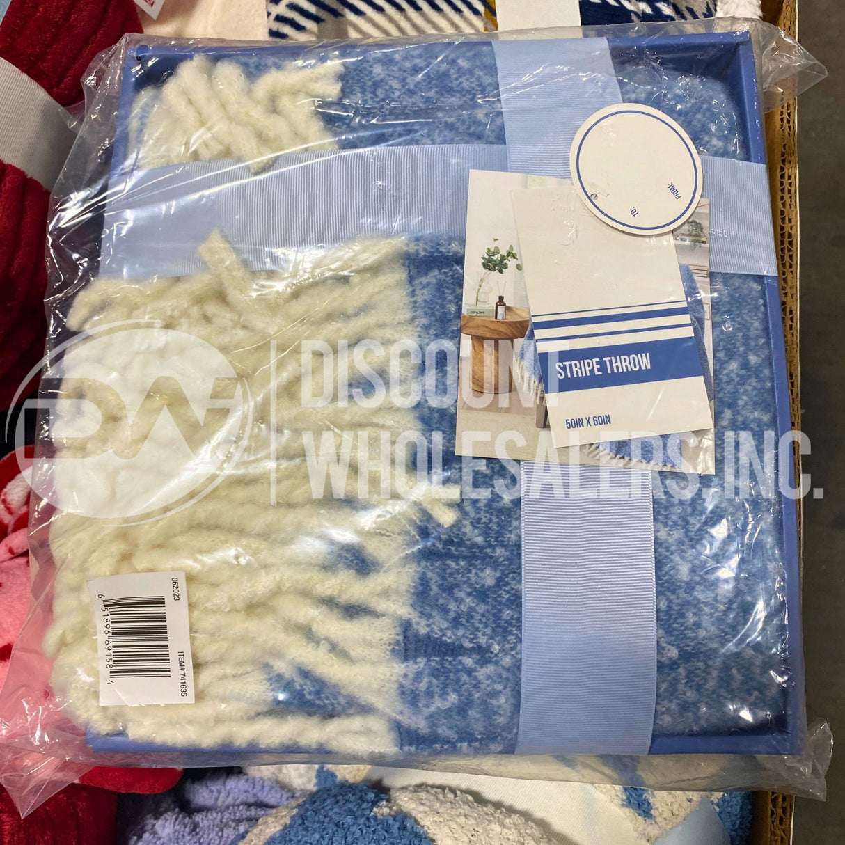 Throw Assorted Different Sizes (85 Pcs Per Pallet)