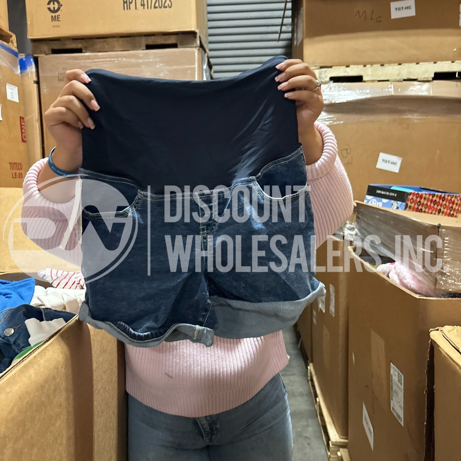 TGT Clothing Mix of Women, Men & Kids (26 Pallet Per Truck)