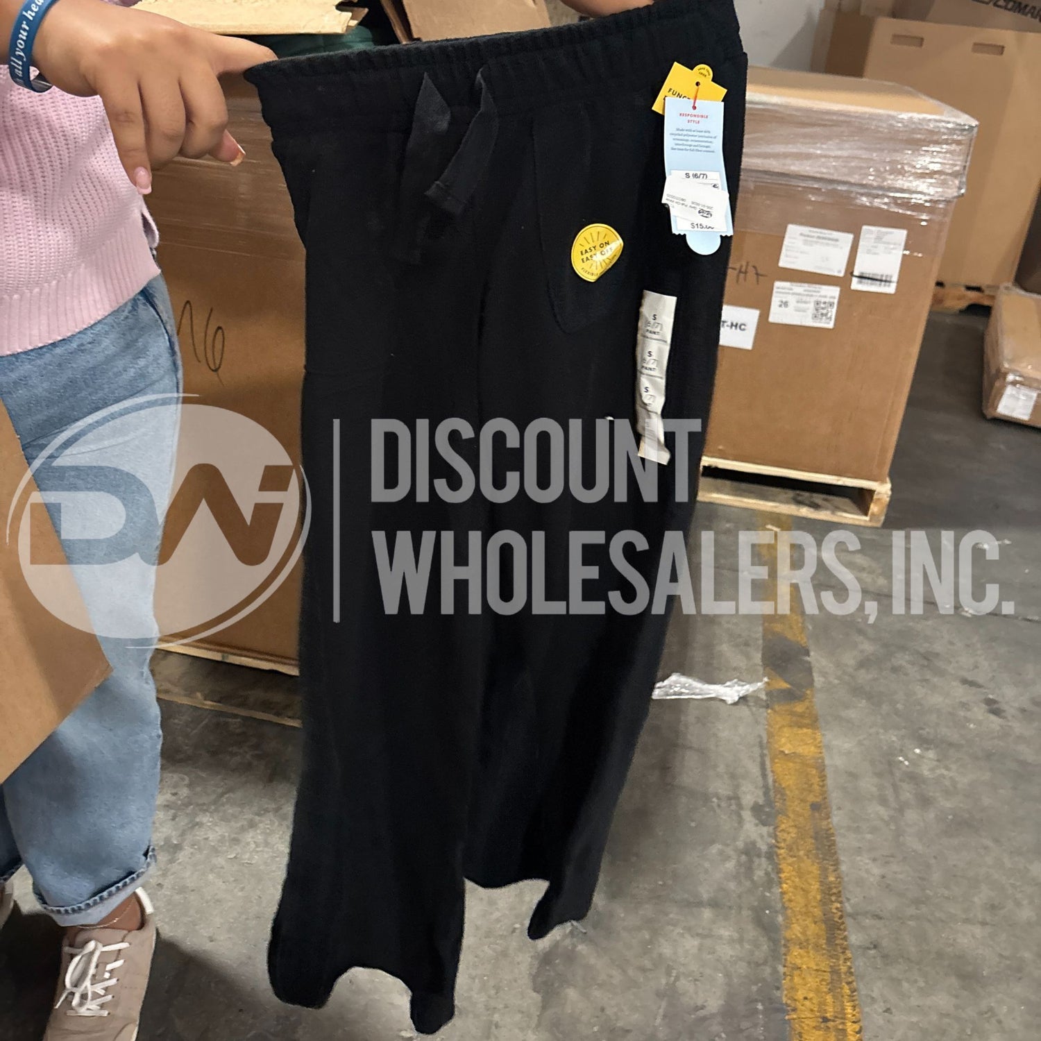 TGT Clothing Mix of Women, Men & Kids (26 Pallet Per Truck)