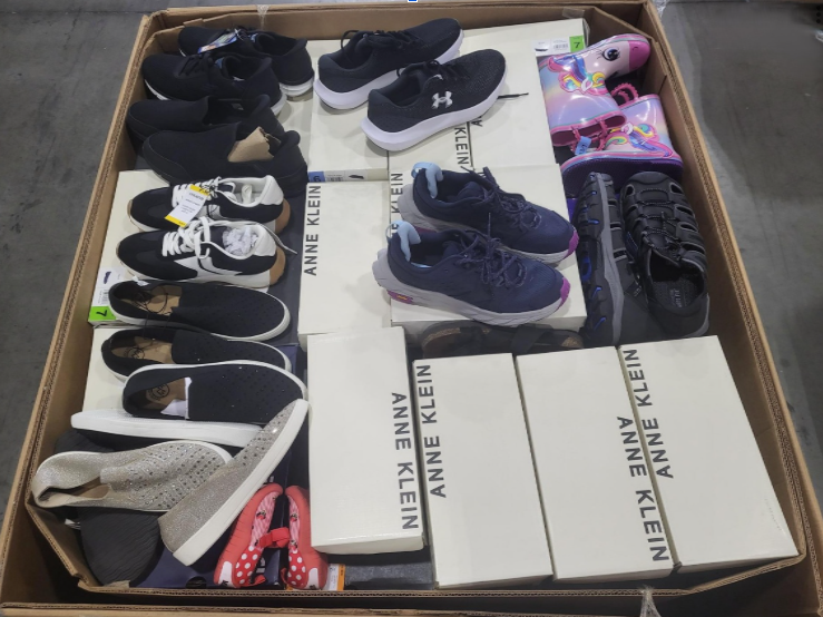 Club Store Mixed Shoe Truckloads – 24 Pallets – Only $3.90/Pair