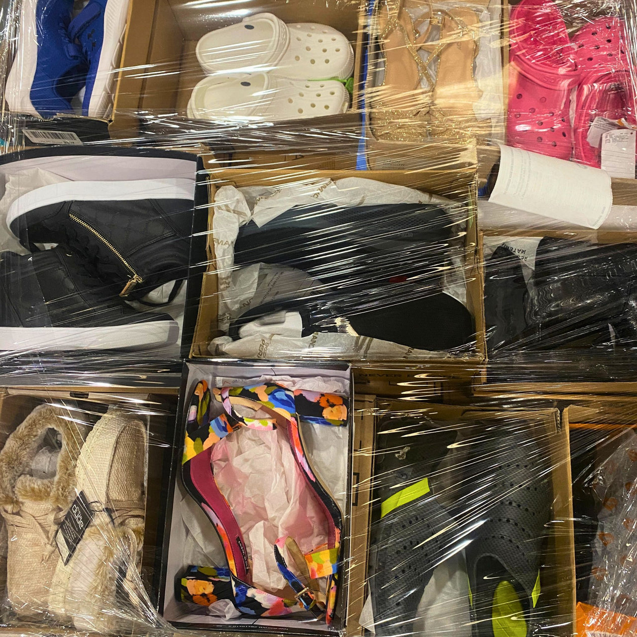 Pallet of Assorted Shoes of Different Brands And Sizes